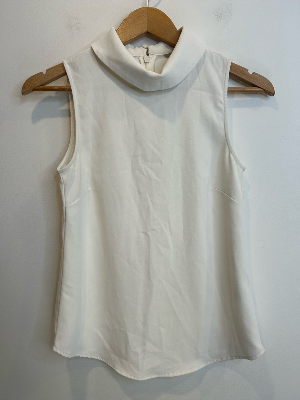 H&M Sleeveless Mock Neck Top White
